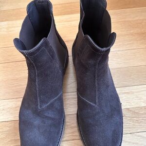 Bottega Veneta Brown Suede Chelsea Boots
